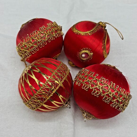 Vintage Satin Christmas Ornaments Set of 4 Red Gold Trim Pearl Push Pin MCM '60s - Picture 1 of 14